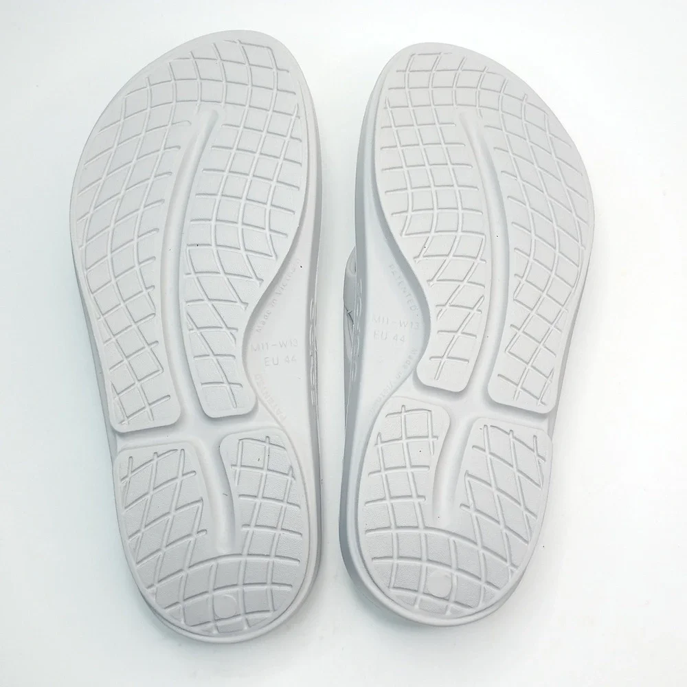 OOFOS OOriginal Sandal Men 11 Women 13 Moonstone Grey Recovery Flip Flop